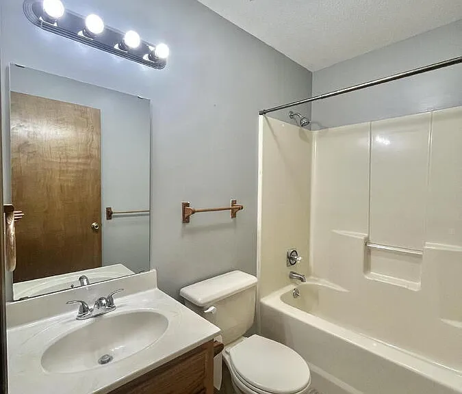 808 Grant St — Photo 22