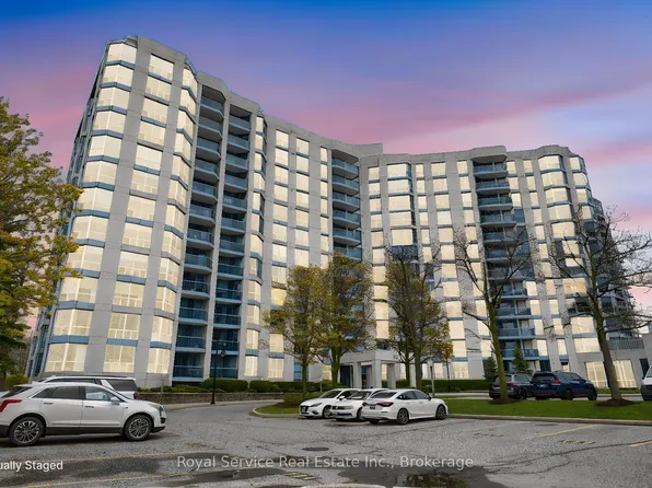 360 Watson St W #910, Whitby, ON L1N 9G2