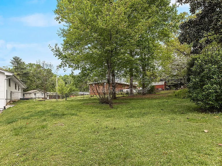 1945 Barrett Dr — Photo 29