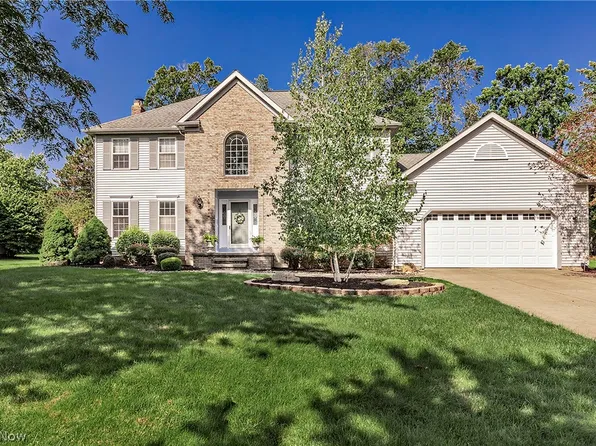 458 Medway Rd, Highland Heights, OH 44143
