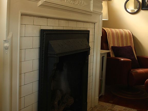 3rd image of 175 Bassett Ave