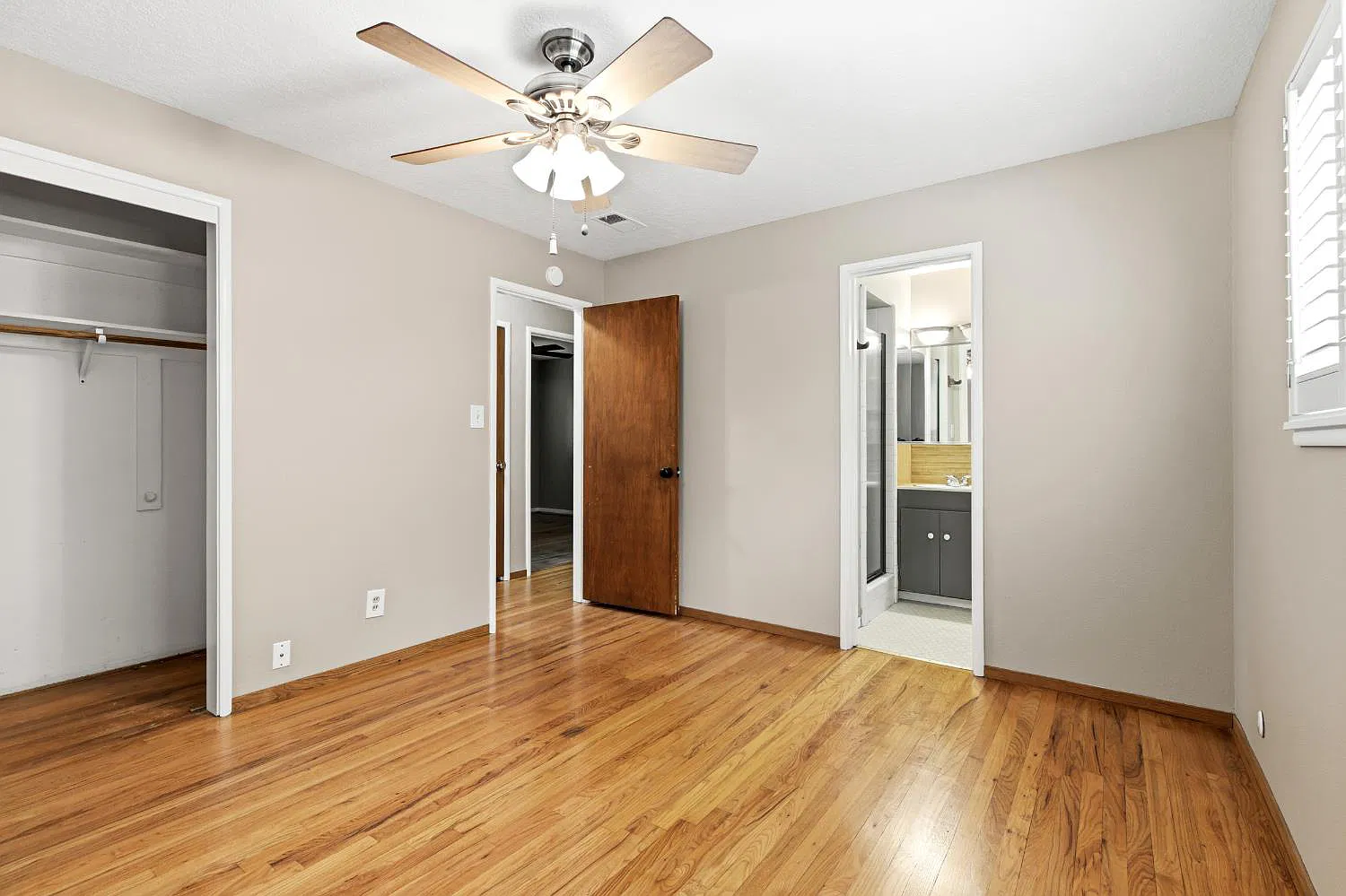 3 bed, 1315 sqft, $2,800 — Photo 2