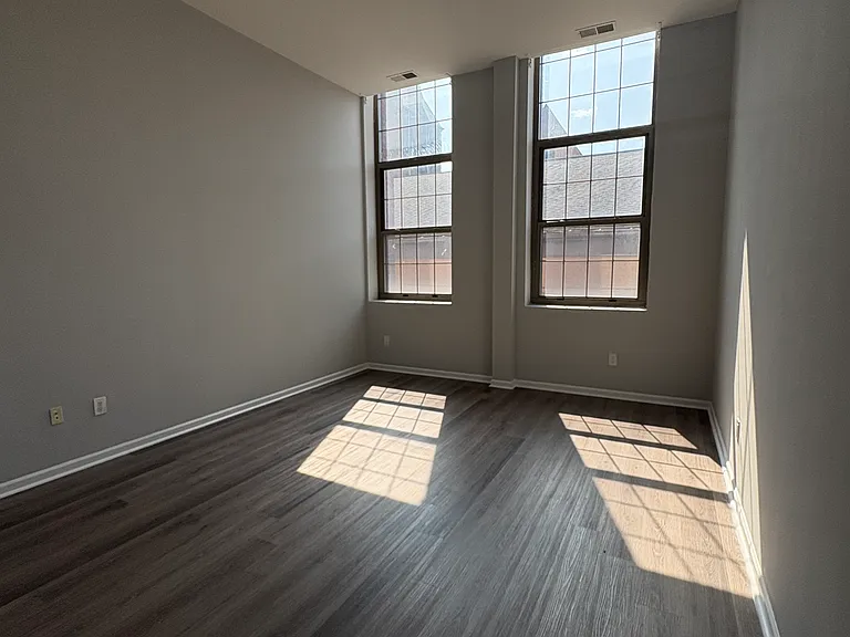 175 Broadway #209 — Photo 6