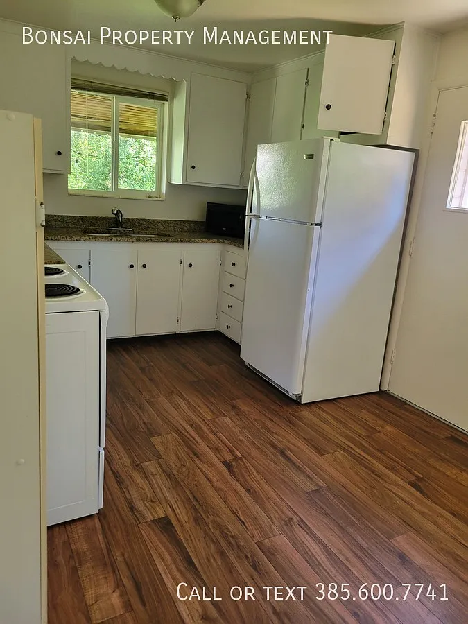 2 Bed Unit Near University of Utah — Photo 2