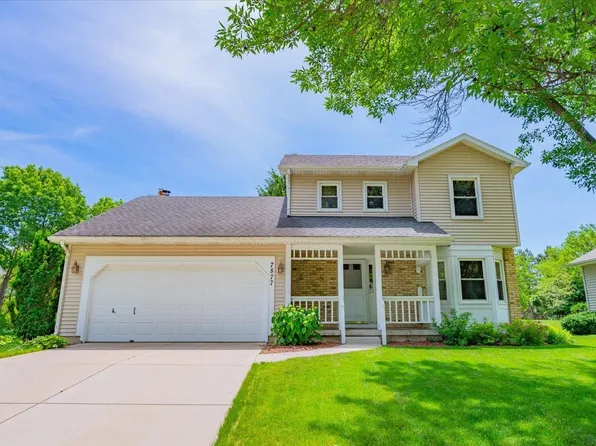7877 E Oakbrook Cir, Madison, WI 53717