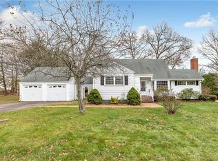 27 Leighton Rd, Trumbull, CT 06611