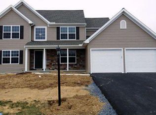 18 Tulpy View Rd, Womelsdorf, PA 19567