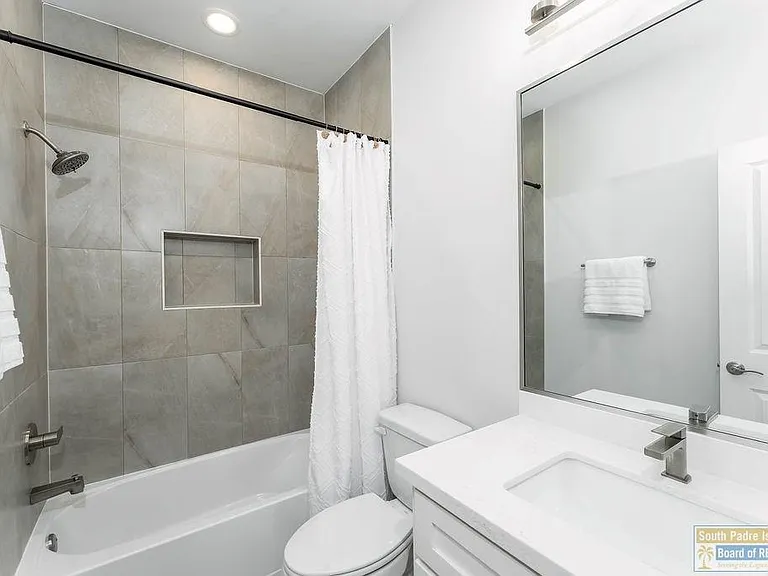 18 N Bay Hill Dr — Photo 26