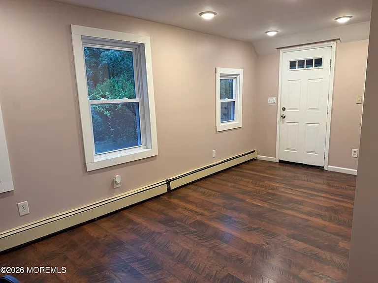223 Riverside Dr — Photo 2