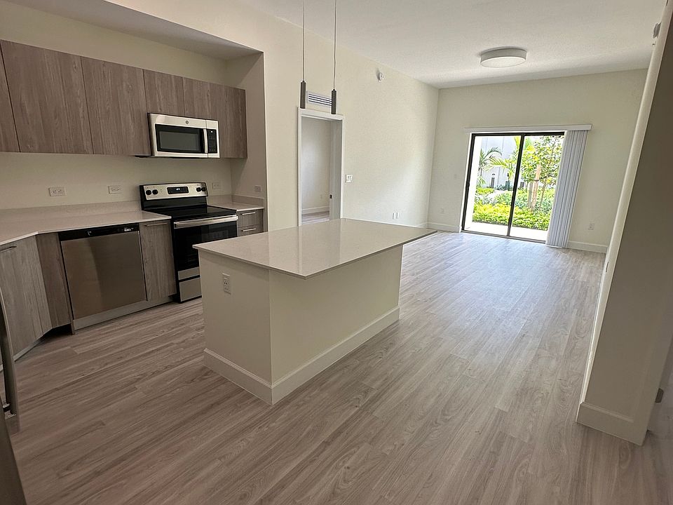1st image of 9828 NW 135th St #B3