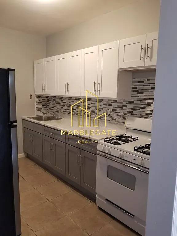 2 bed, 850 sqft, $1,650 — Photo 3