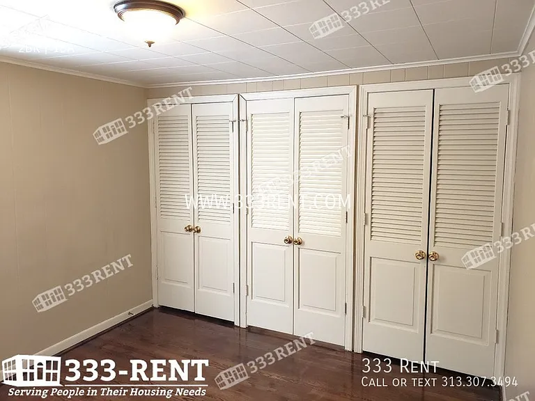 7636 Locust St — Photo 9
