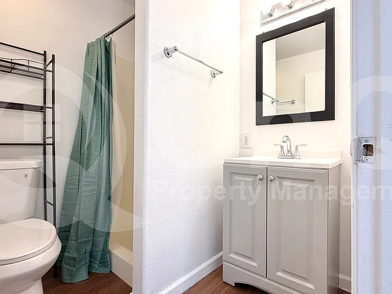 1209 W Indianola Ave #B — Photo 3