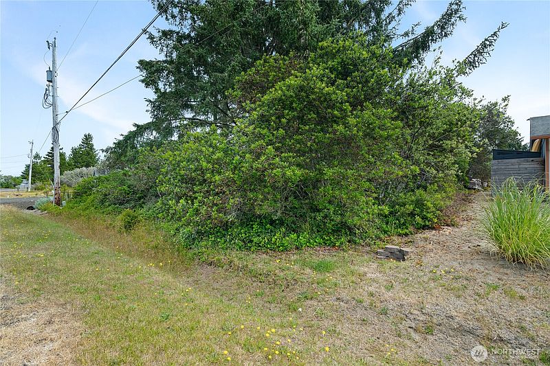 2nd image of 233 S Razor Clam Drive SW