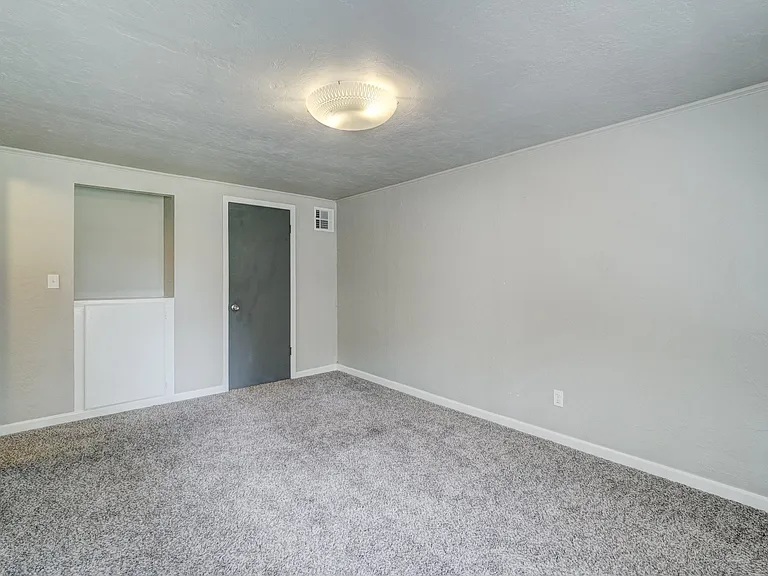 712 Dakota St — Photo 19