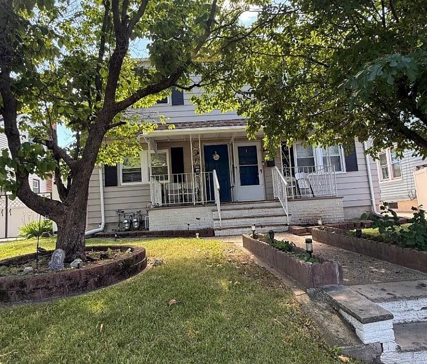 1st image of 621-623 Jefferson Ave