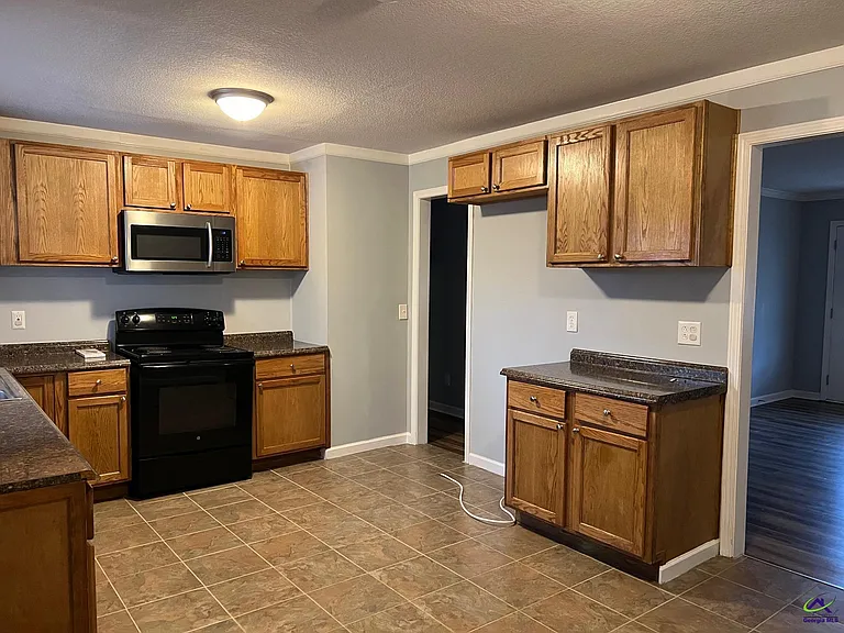 1506 Main St — Photo 14