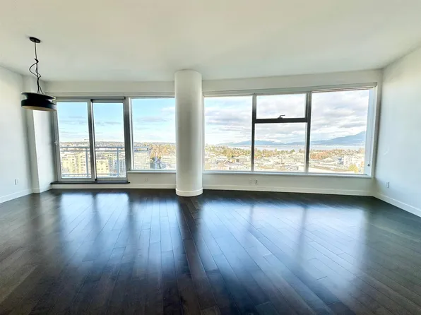 1565 W 6th Ave, Vancouver, BC V6J 1R1