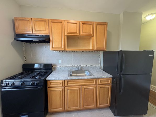 196 Roseville Ave APT 4