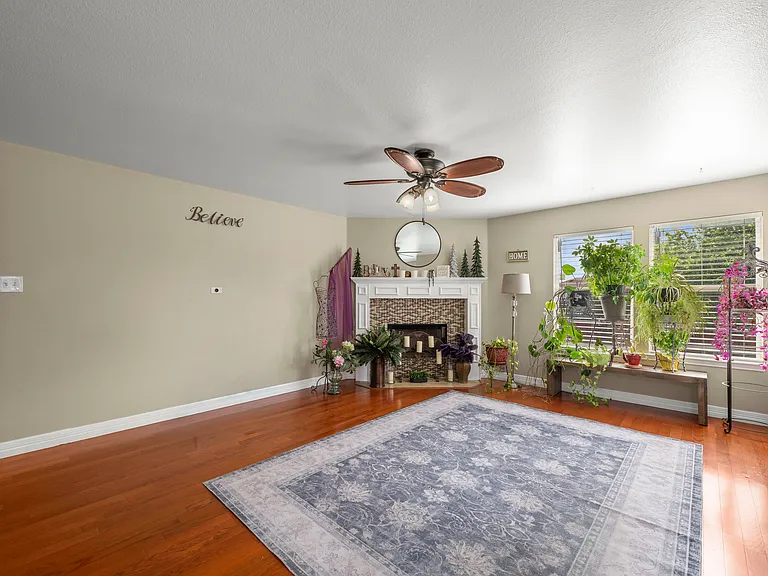 3903 Thunder Creek Dr — Photo 5