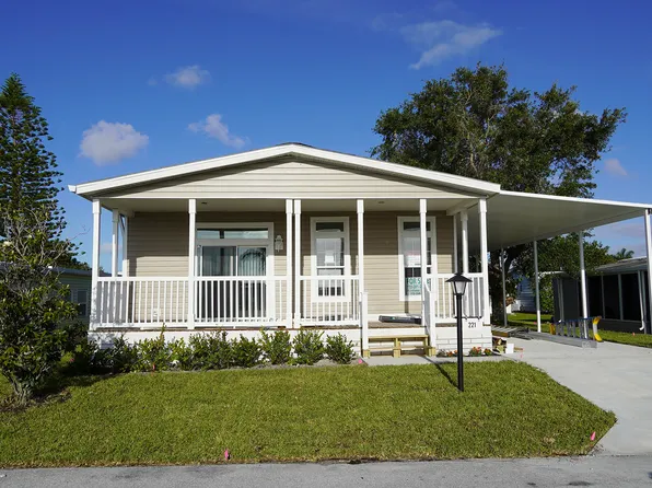 The Bayshore Plan, Pinelake Village