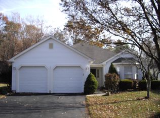 102 Foxwood Rd, Lakewood, NJ 08701