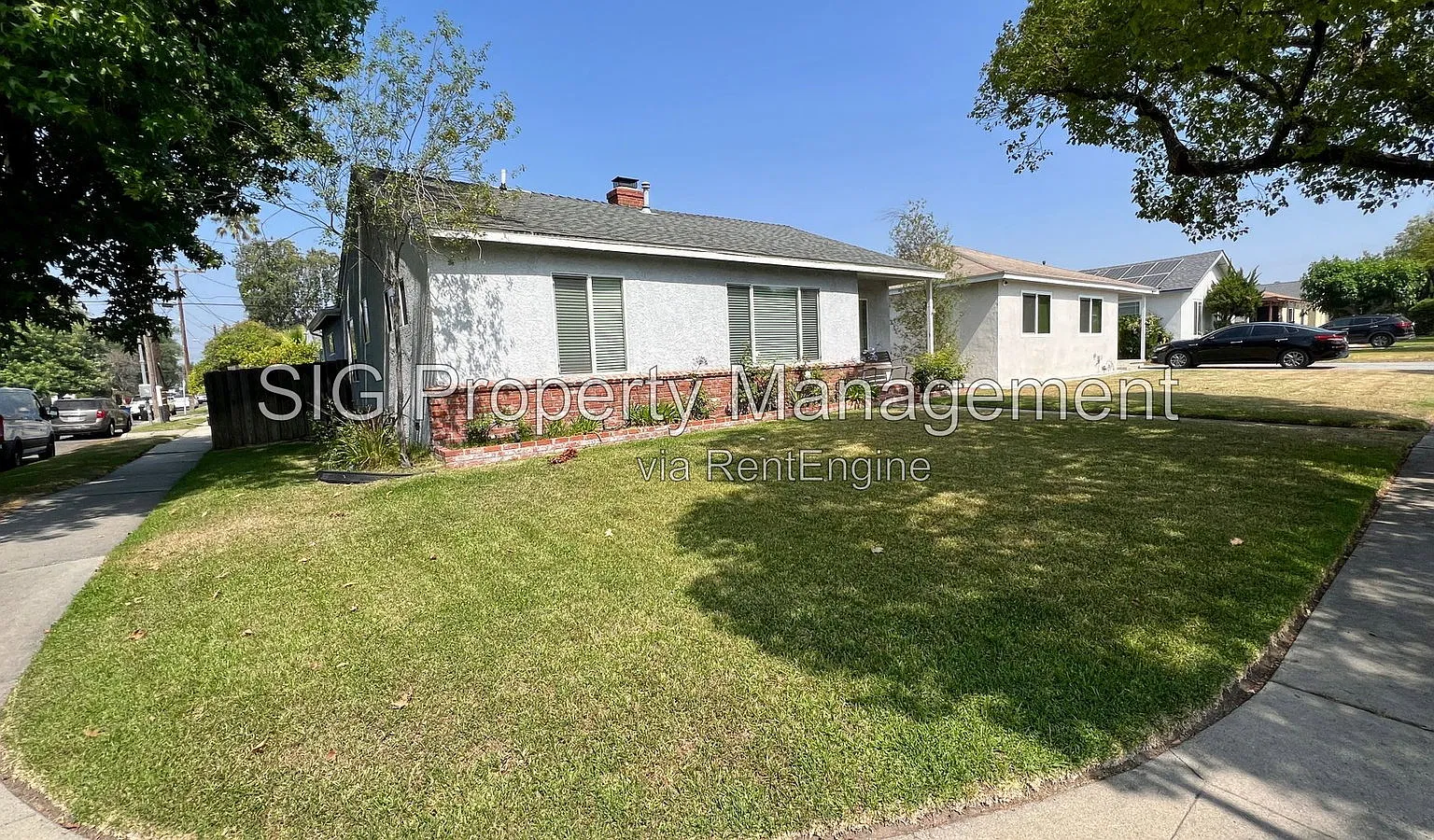 4 bed, 2.0 bath, 1593 sqft, $4,200 — Photo 2