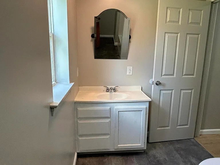 926 Edison Ave — Photo 15