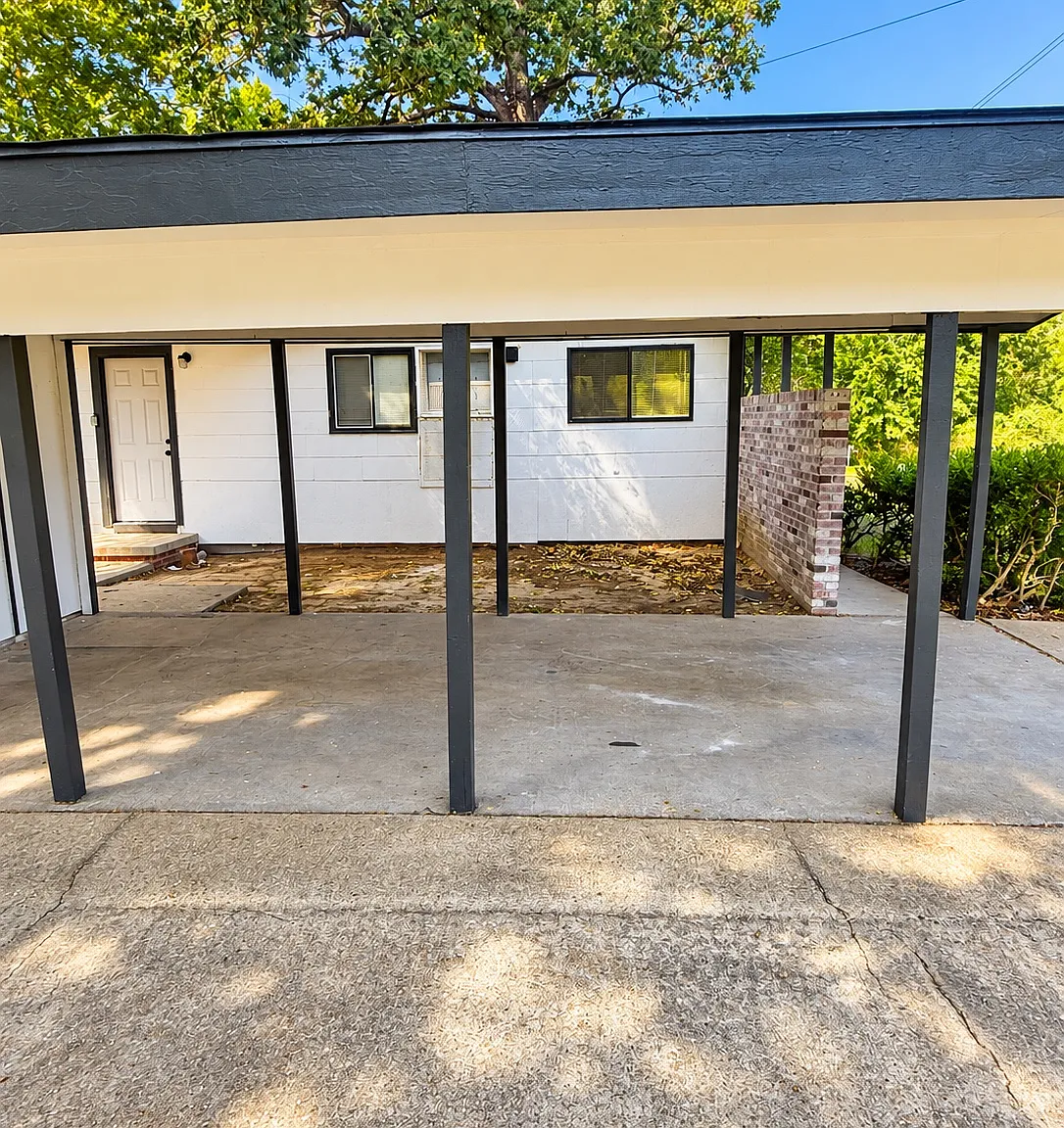 4 bed, 1212 sqft, $1,275 — Photo 3