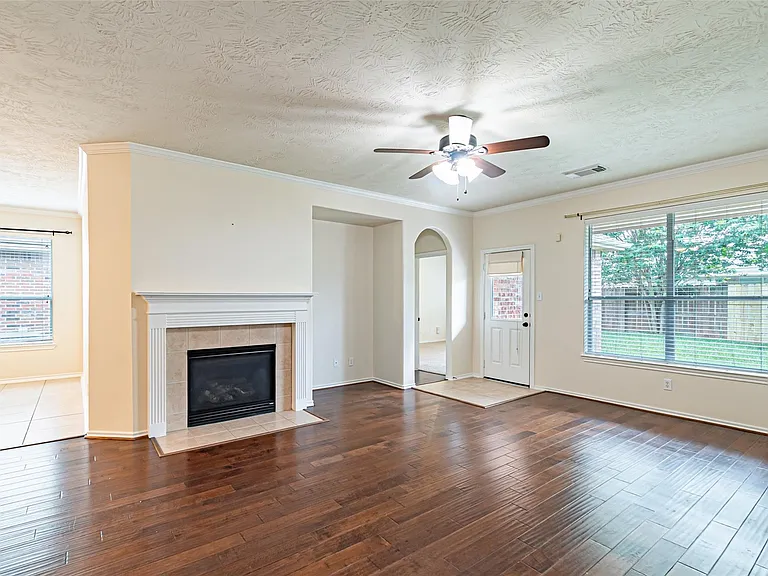 17911 Serene Shore Dr — Photo 23