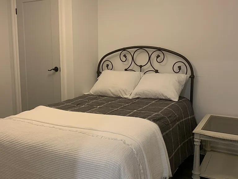2014 Edinburgh Dr — Photo 35