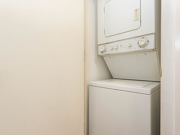 4th image of 8730 62nd Ave APT 4B