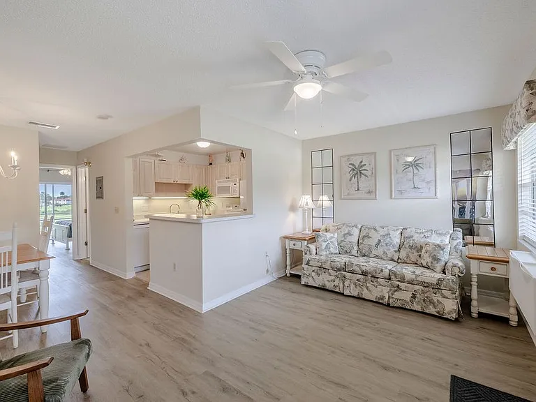 44 Woodland Dr #204 — Photo 6