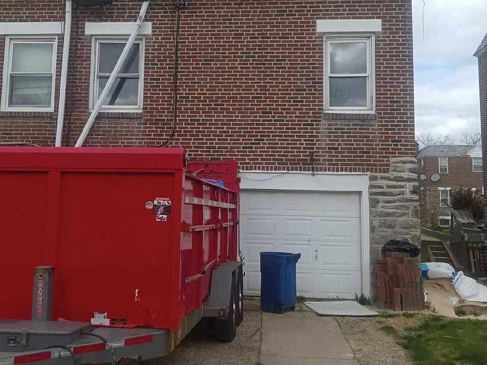 2nd image of 1012 Fanshawe St