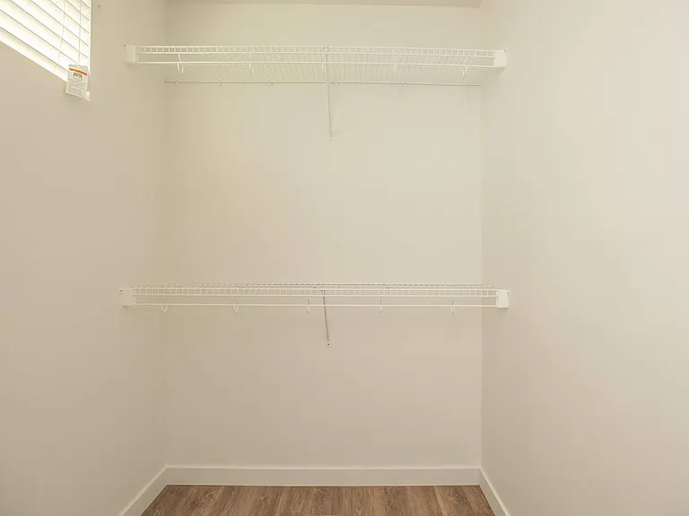 Mossdale Landing - Brand New Apartment Homes — Photo 21
