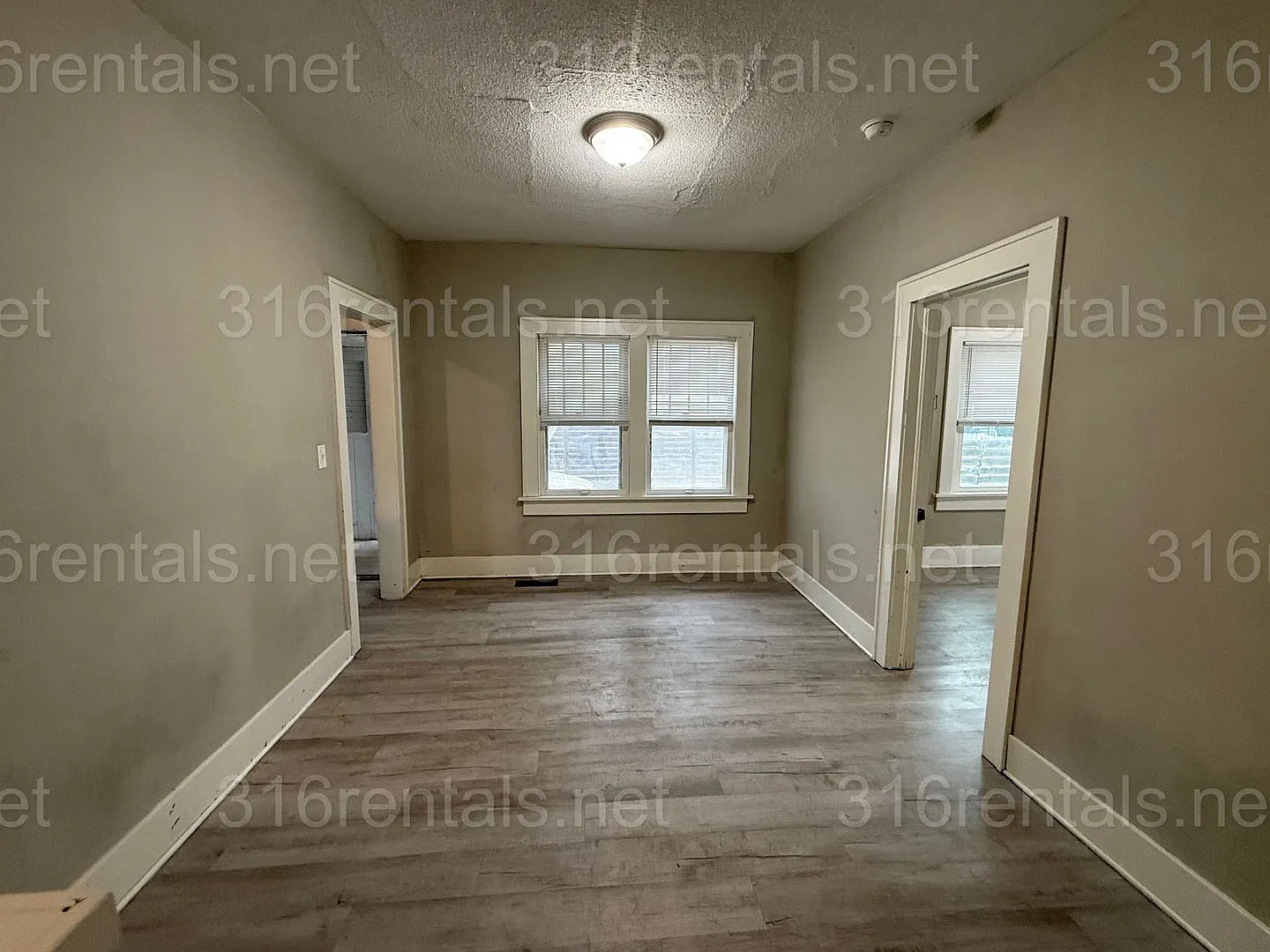 $775 - 2 bedroom / 1 bathroom - Single Family Home — Photo 4