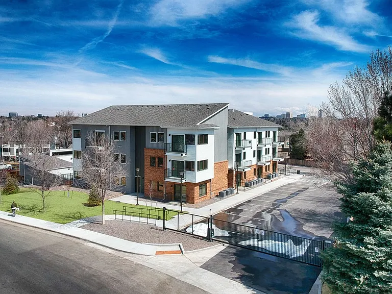 Villas at Holly | Centennial, Co. Apartments
