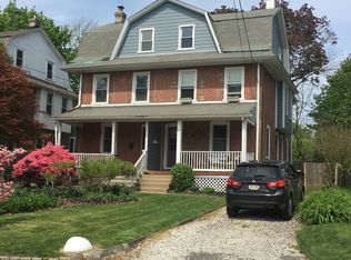 911 E Railroad Ave, Bryn Mawr, PA 19010