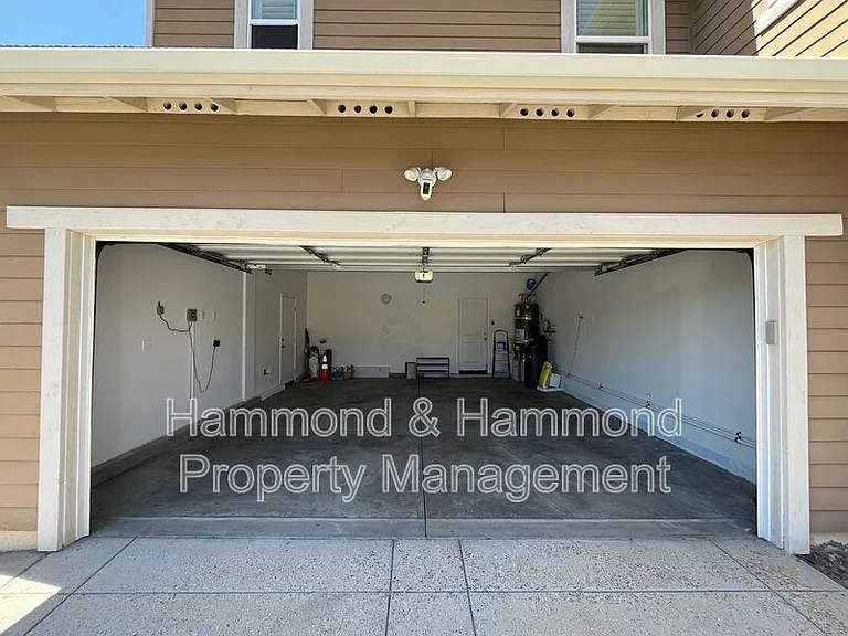 11395 Beechnut St — Photo 56