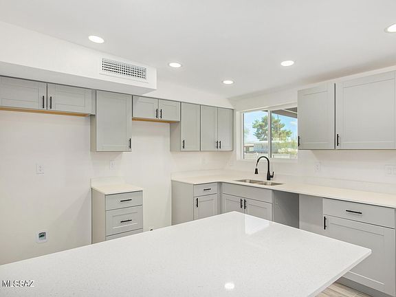 5th image of 3661 W Eastham Ln
