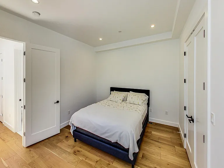 25 U St NE #2 — Photo 20