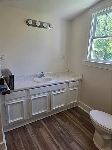 2130 Jefferson St — Photo 20