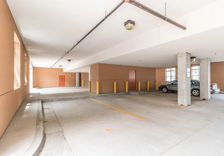 Library Square 55+ Apartments — Photo 26