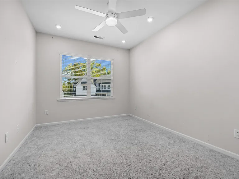 217 Brooks Springs Dr — Photo 30
