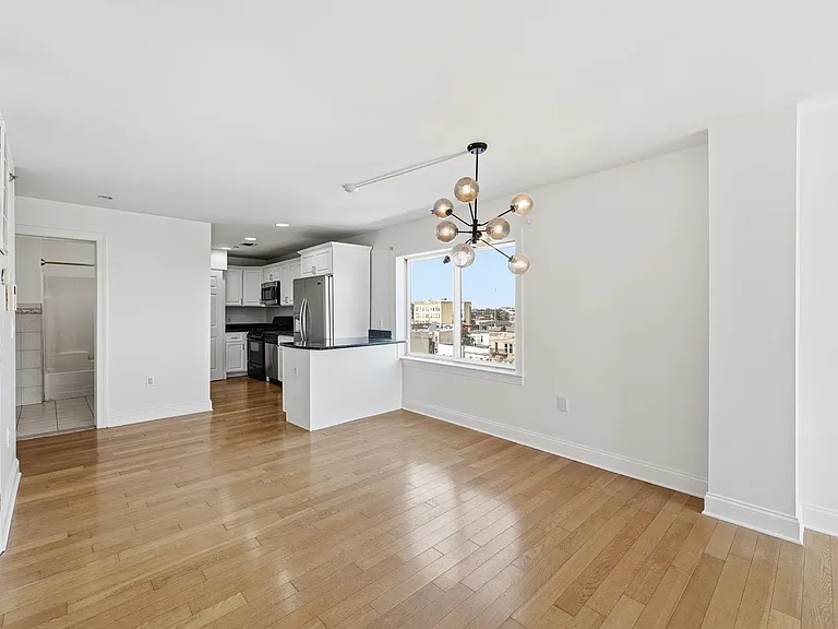 5509 Madison St #504 — Photo 5
