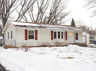 1992 Glen Paul Ave, Arden Hills, MN 55112