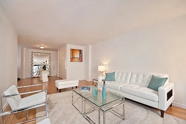 Sold by Nest Seekers International | media 23