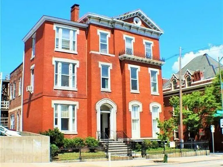500 W Franklin St #7 — Photo 8