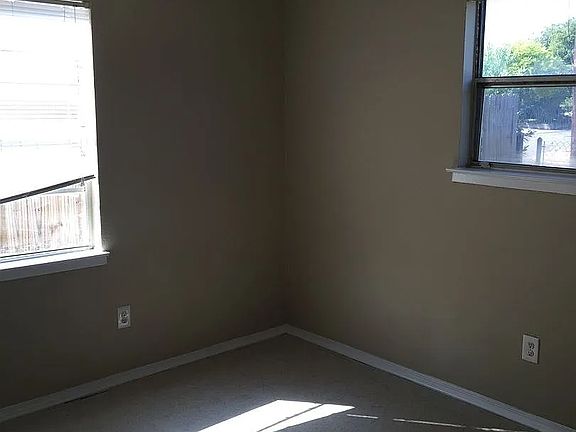 5th image of 918 S Walters APT 3