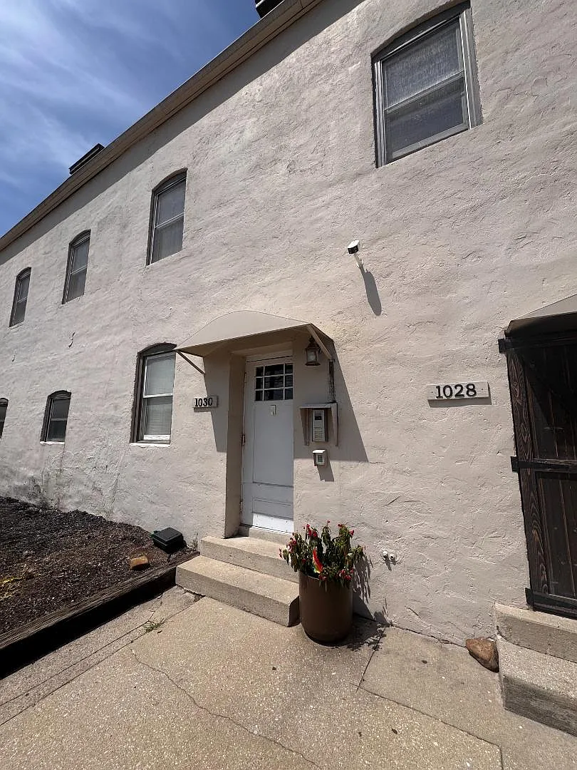 1028 Shelby Street - Apt. C — Photo 4